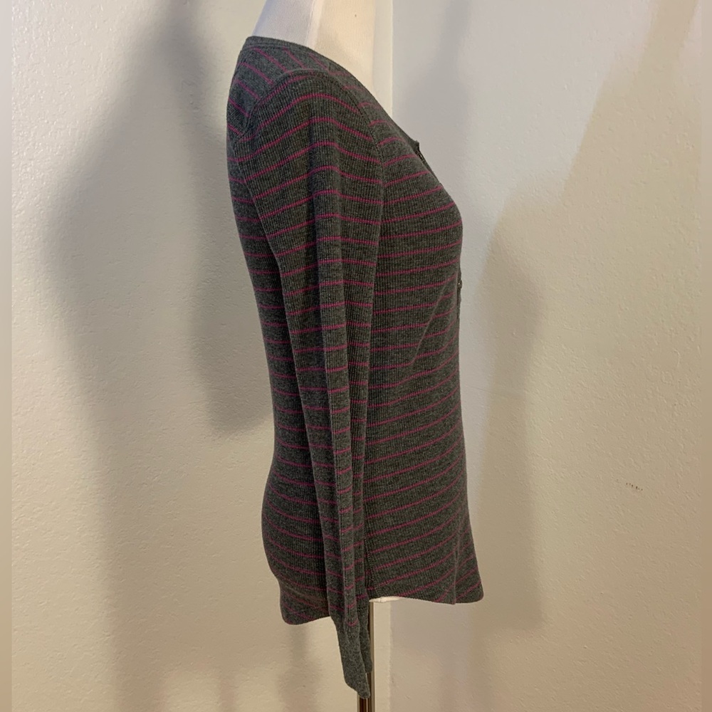 VGUC Eddie Bauer Grey w/Pink Stripe Long Sleeve Shirt - Picture 5 of 7